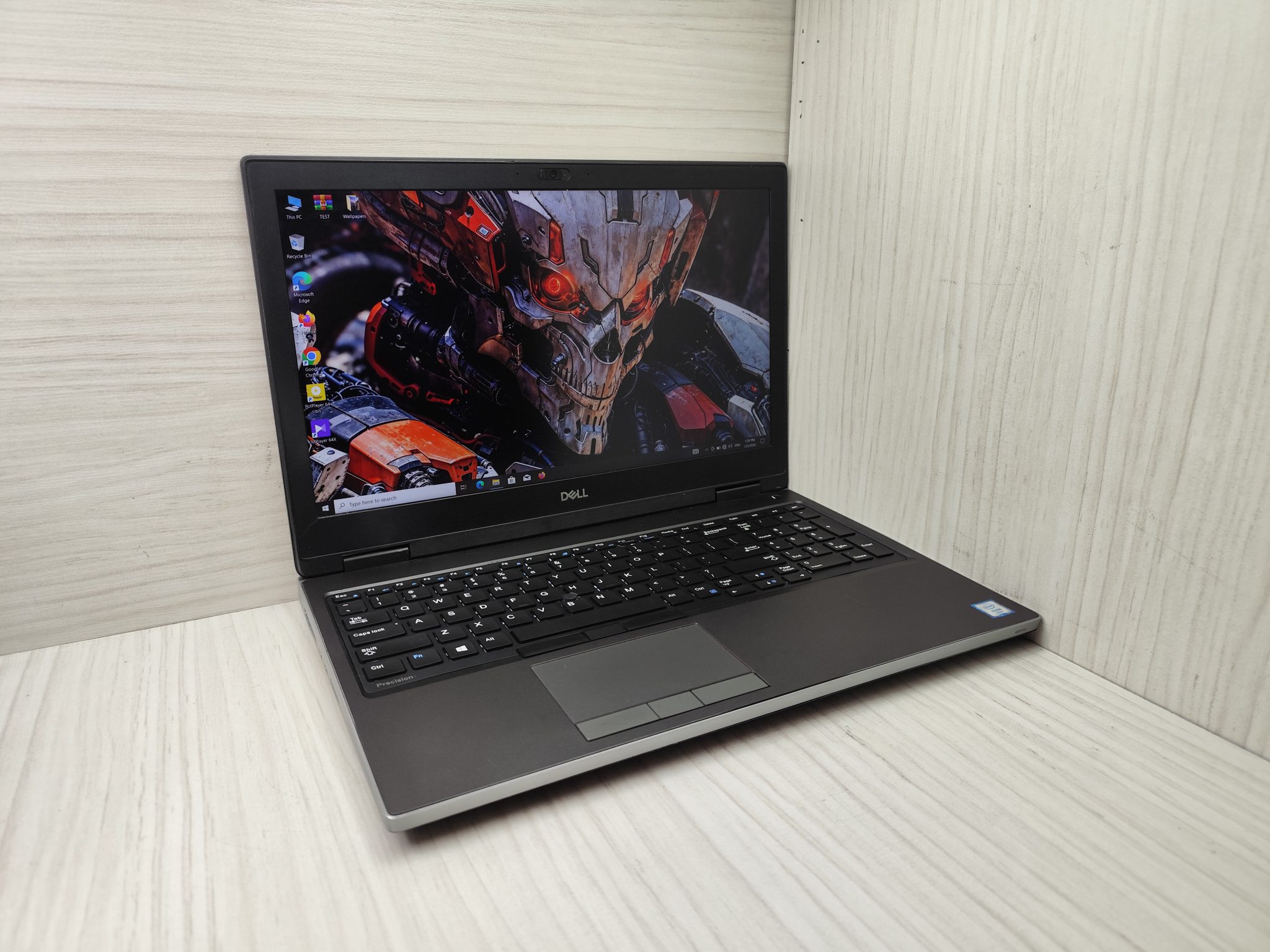 لپ تاپ استوک مدل  - Core i7-9750H -Ram 8GB -SSD 256GB -vgaQuadro T2000-Dell Precision 7540